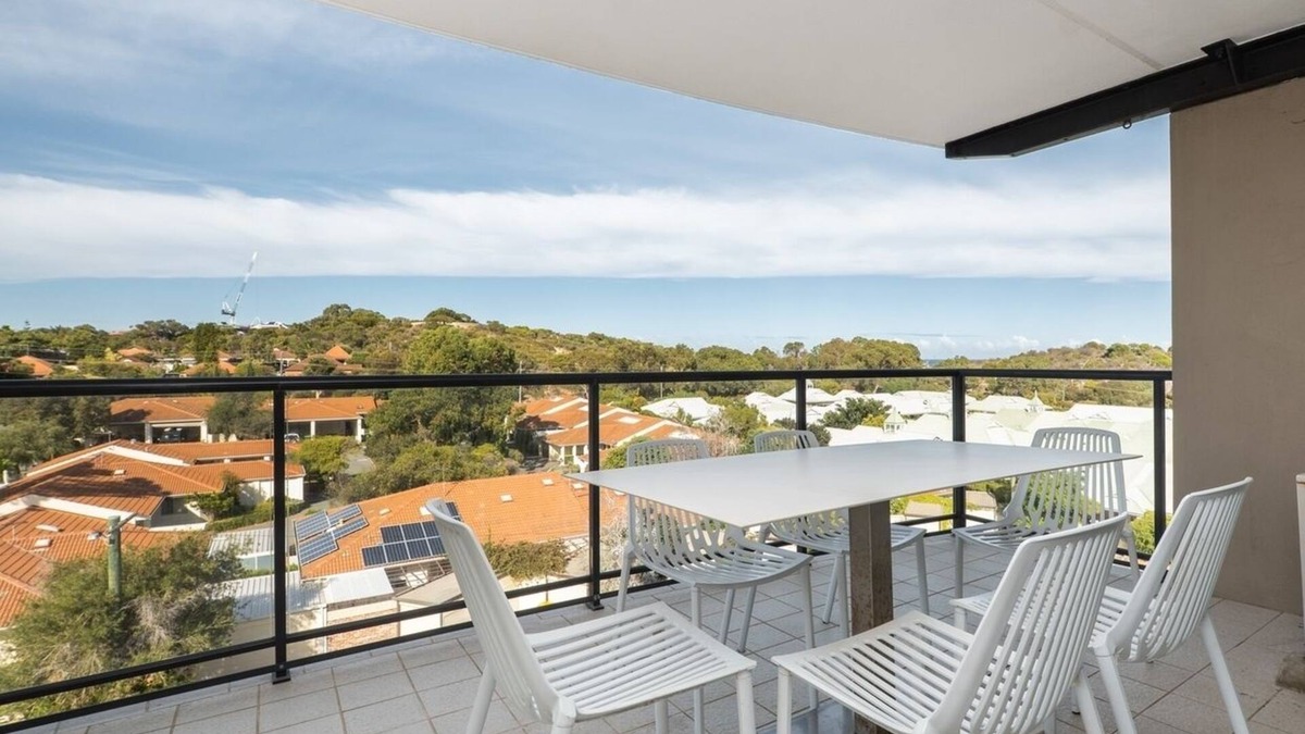 Mosman Park Apartment | Ocean Outlook; a stylish 2BR apartment with sweeping coastal views