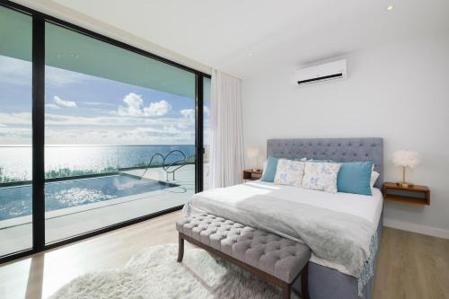 Ponta Garca House | Ocean Pearl - Deluxe OceanView Heated Pool