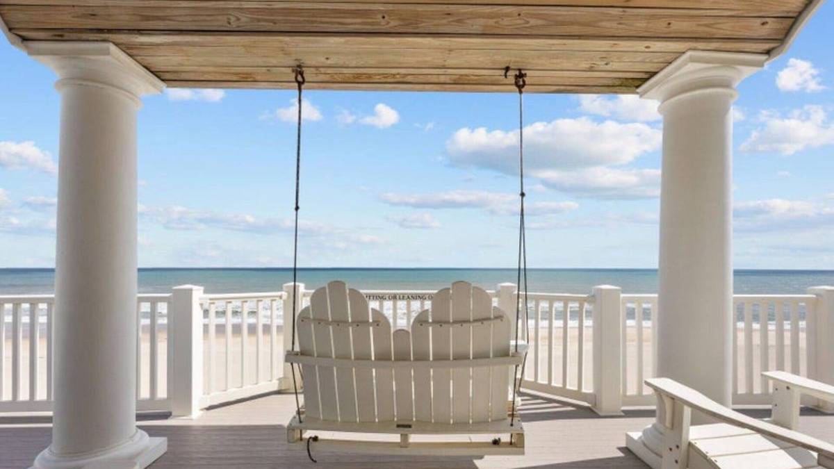 North Topsail Beach House | Ocean's Edge | Spacious, Oceanfront