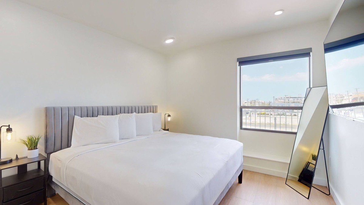 North End Condo | Ocean's Edge: 2BR/2BA Beach Block Condo w/POOL