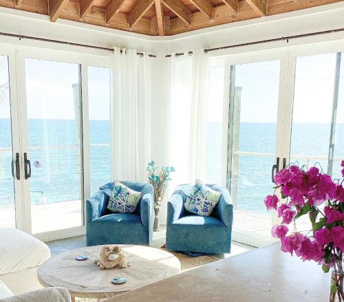 Rainbow Bay House | Ocean Shire home