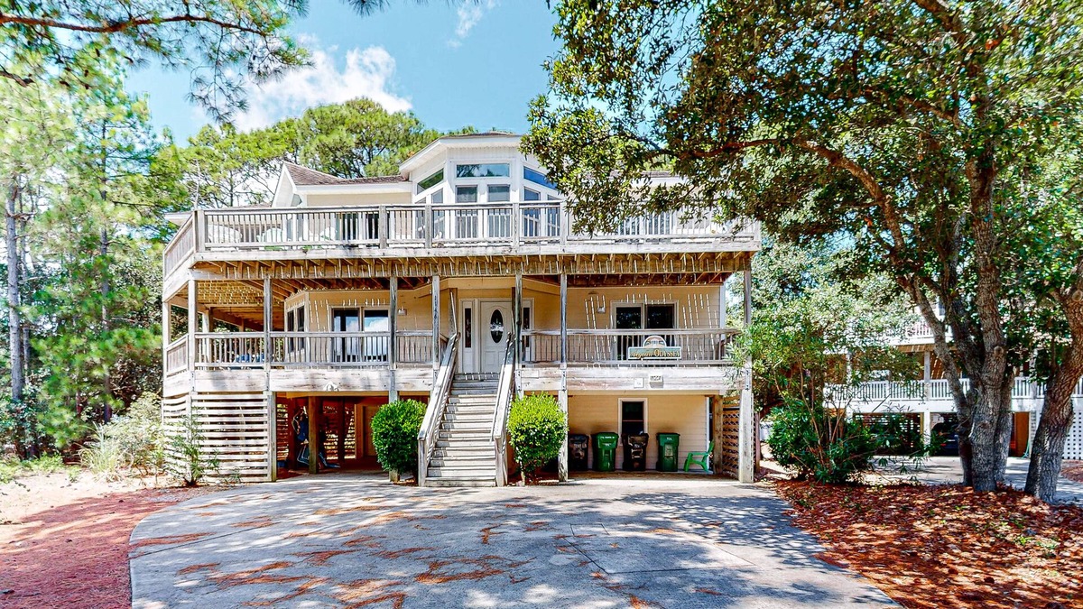 Corolla Light House | Ocean-side condo with hot tub, rec room, & indoor pool