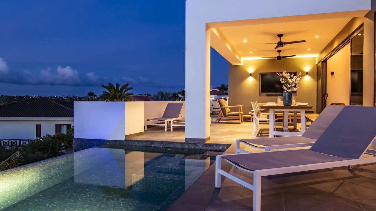 Sint Michiel Villa | "Ocean Sunset Villa" luxury stay max. 14 people."