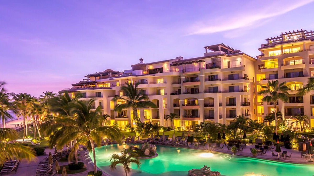 Colonia El Progreso Condo | Ocean View 1 Bedroom Condo Cabo San Lucas, multiple restaurants, spa and gym
