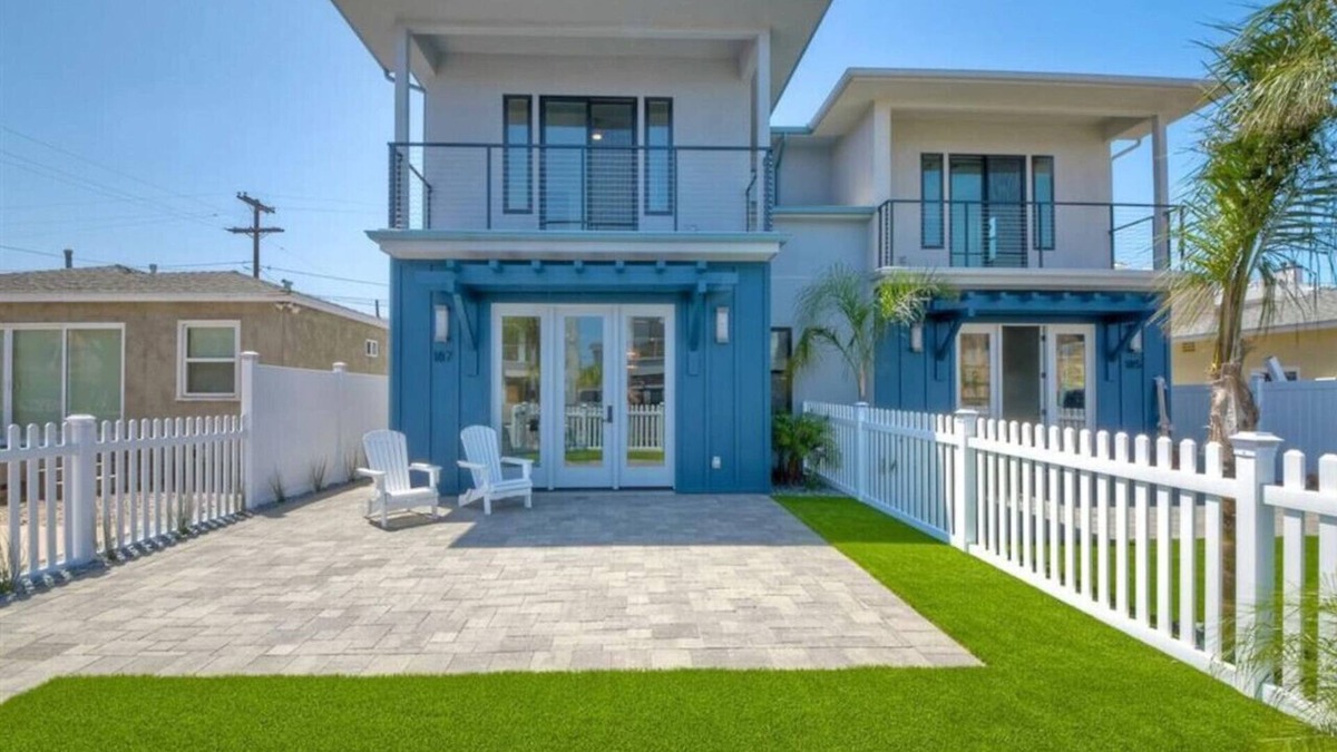 Imperial Beach House | Ocean view 3-Bedroom just steps from the sand
