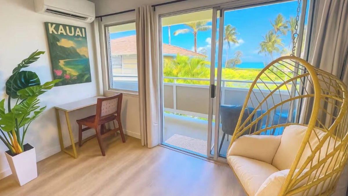 Wailua Condo | Ocean view A/C, pool/hot tub coconut marketplace