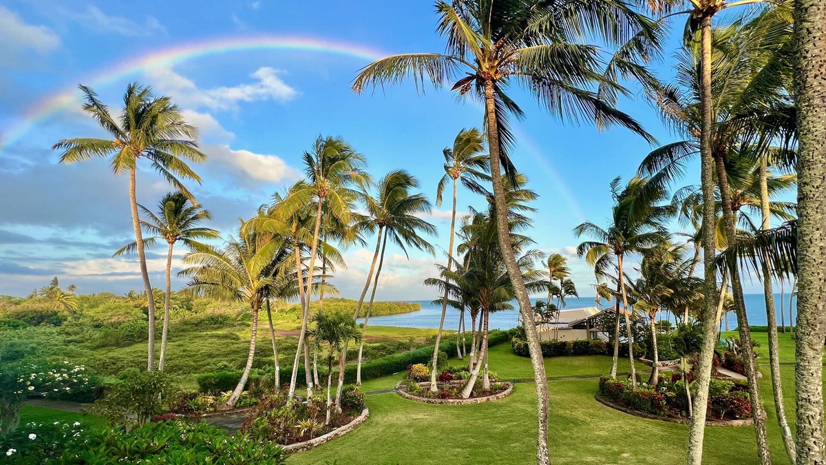 Ualapue Condo | Ocean view condo with shaded lana'i, WiFi & shared pool, tennis, grills, cabana