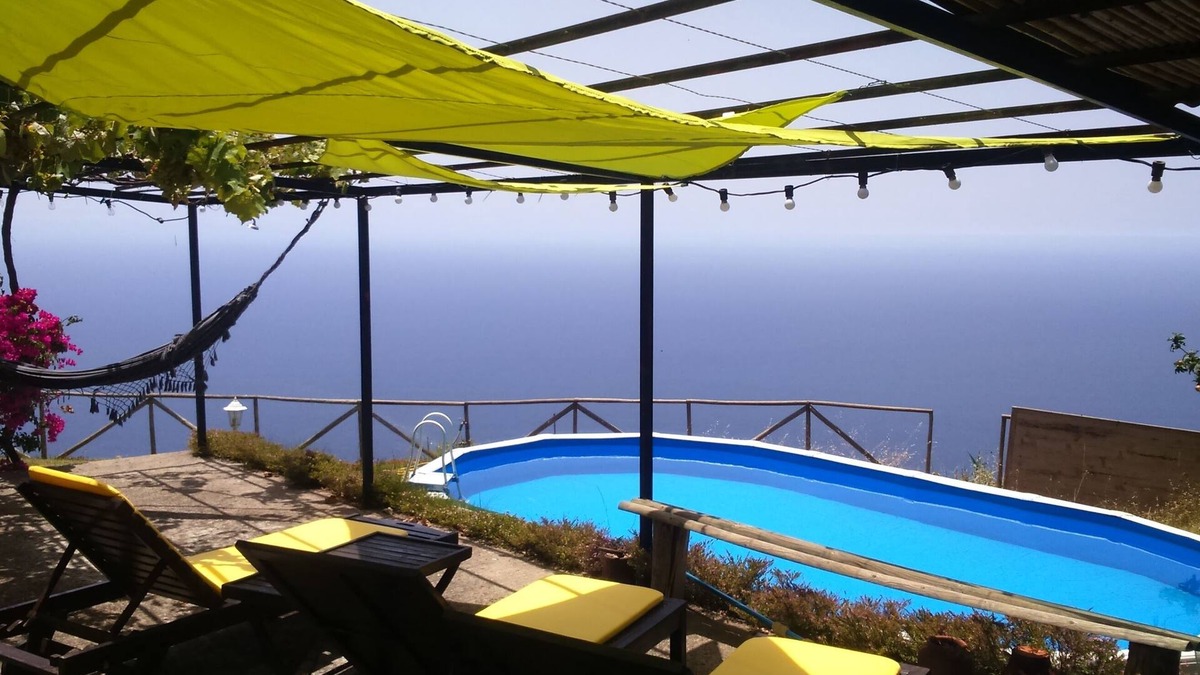 Arco da Calheta Cottage | Ocean View Cottage - Stone rocks house with e beautiful ocean view.