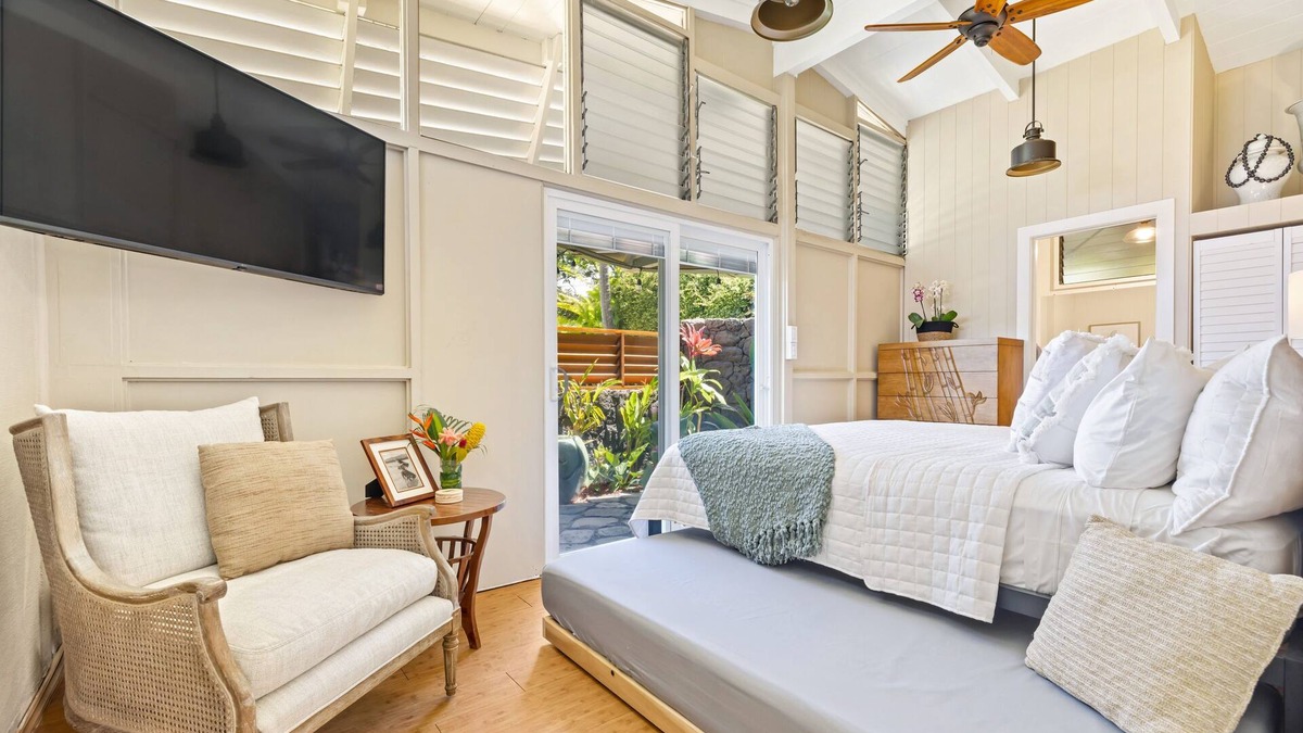 Poipu House | Ocean View Cottage Wlk To Poipu & Brenneckes Beach