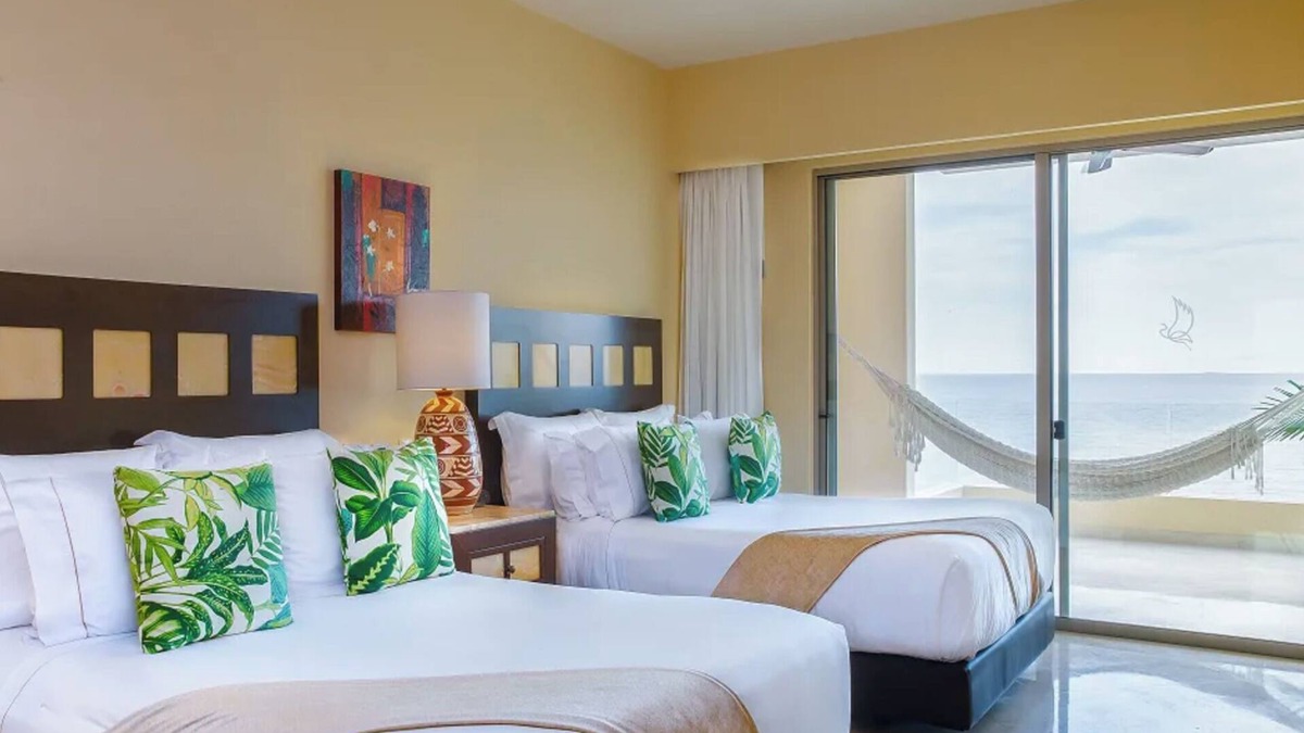 South Shore Hotel Area Hotel | Ocean-View Deluxe Room w/Private Terrace & Hammock – Puerto Vallarta