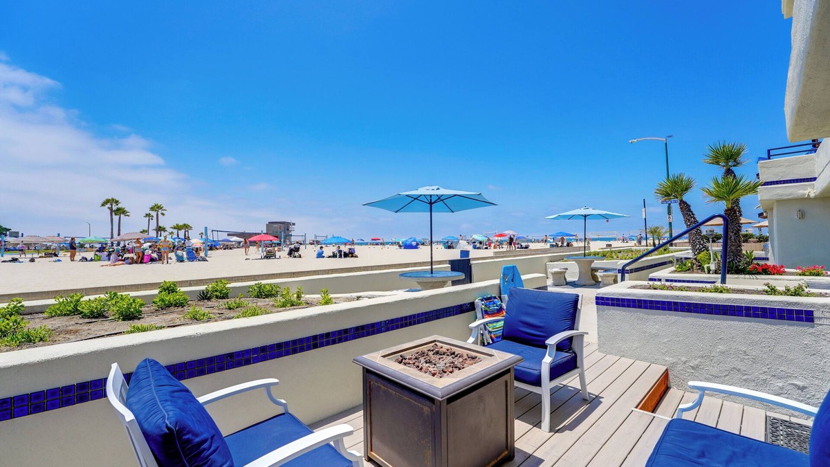 South Mission Beach Condo | Ocean View Dreams - AC, Private Patio, Gas Grill, Private Washer/Dryer!