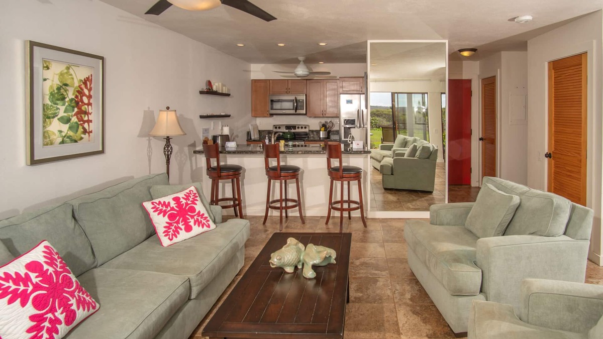 Maunaloa Apartment | Ocean View, Ground-Floor Condo w/Lanai & Shared Hot Tub/Pool - Walk to Beach