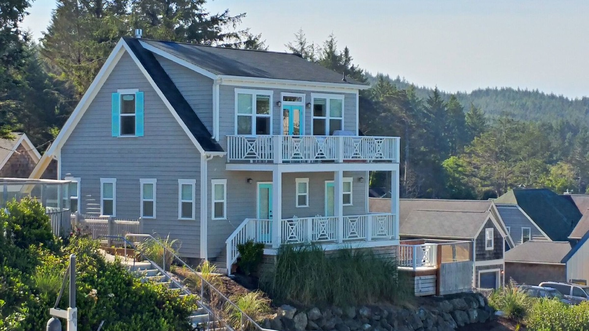 Olivia Beach House | Ocean View! Heated Outdoor Pool, Hot Tub, WiFi, Fire Pit, Luxury Amenities