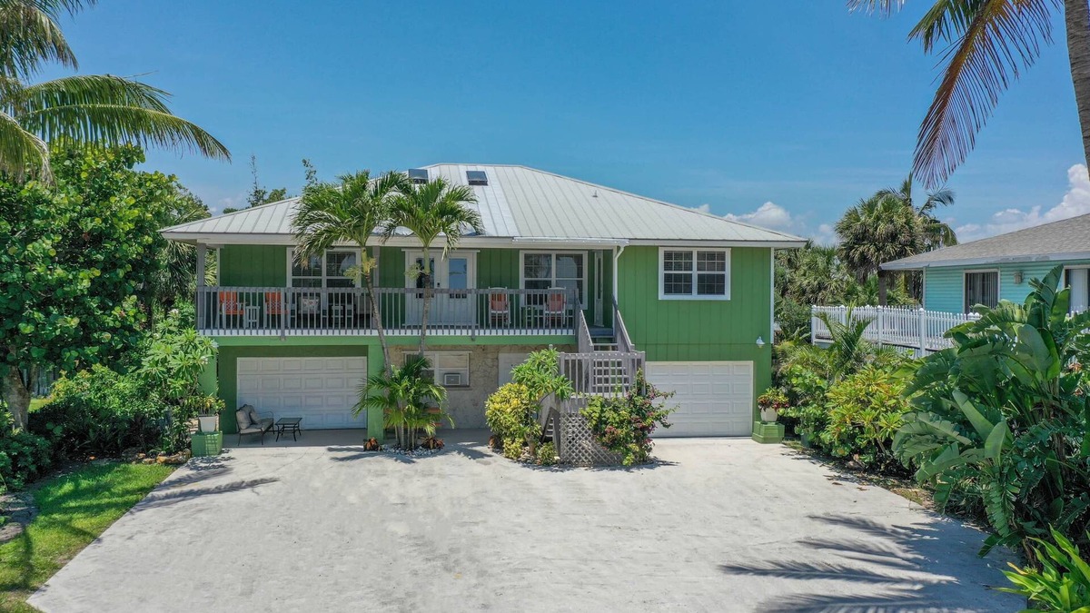Fort Pierce House | Ocean view Home 5 bdrm- 4 upstairs- 1 suite downstairs