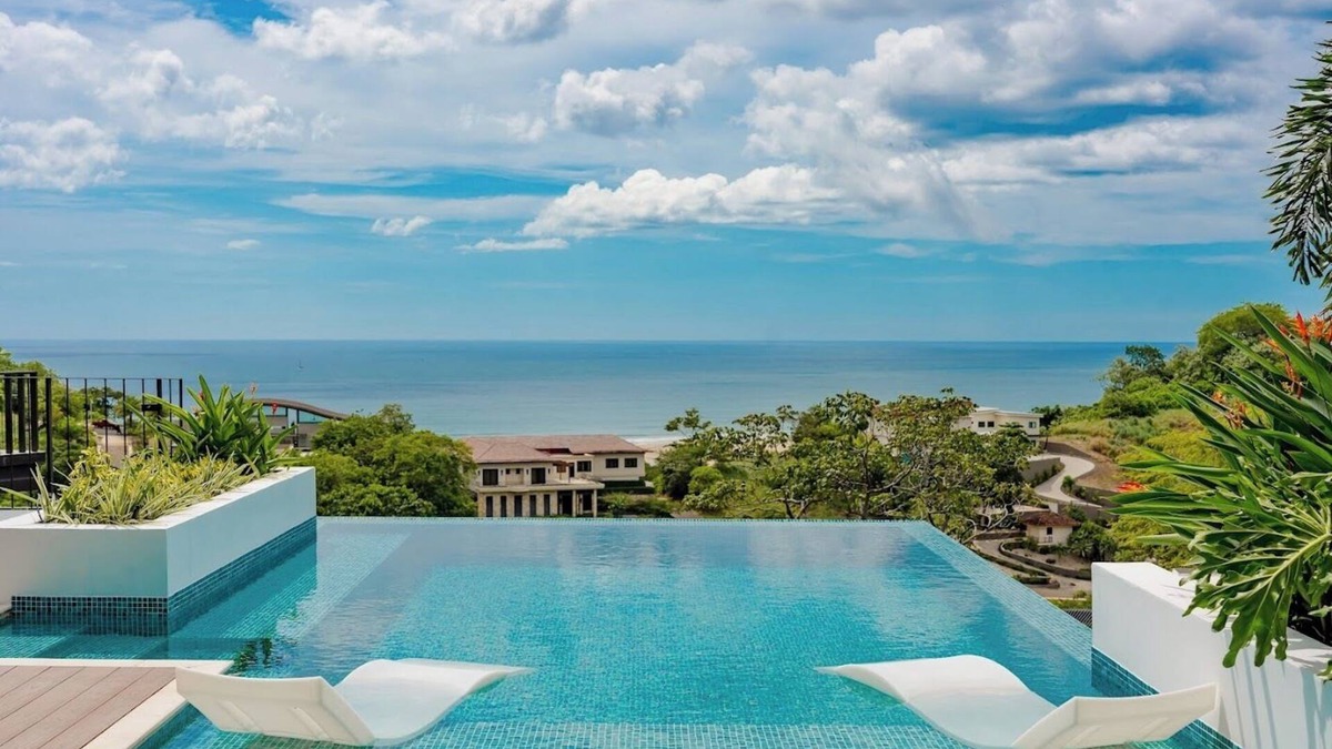 Tamarindo House | Ocean view home with infinity pool & soccer pitch near Tamarindo beach