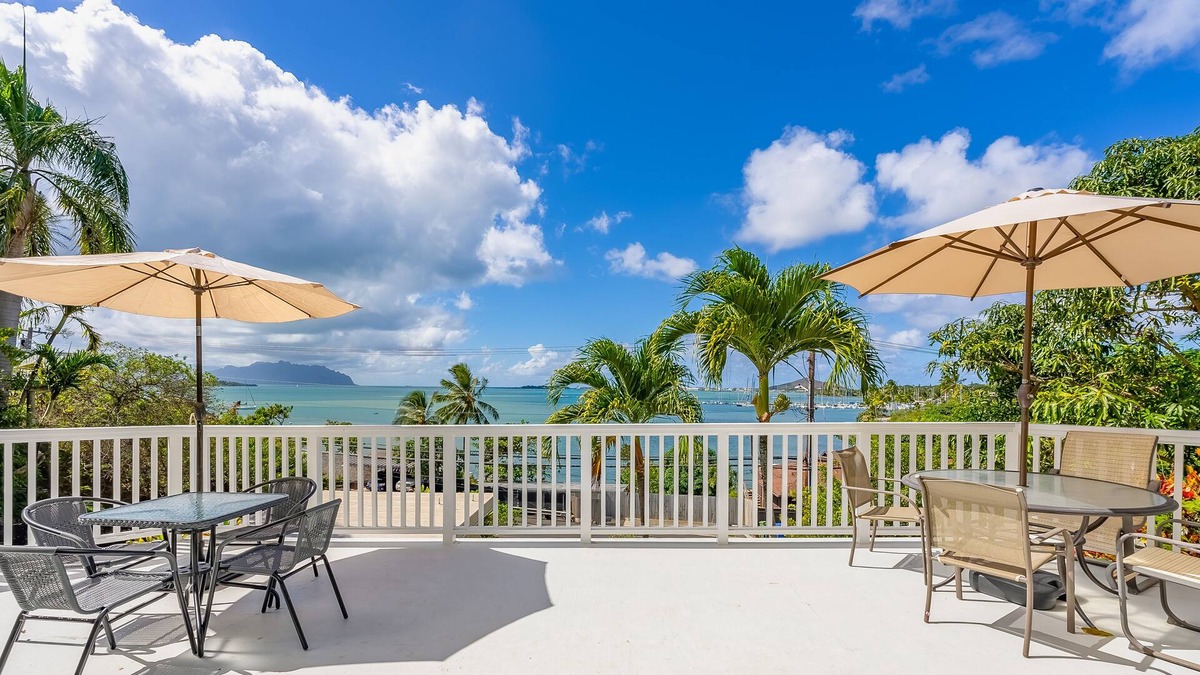 Kaneohe House | Ocean-view home with outdoor dining, grill, & W/D - short drive to beaches