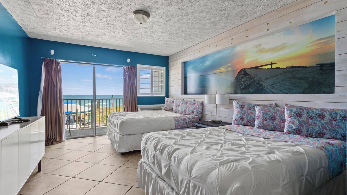 Fort Pierce Hotel | Ocean View Hotel Room with Balcony- 2 Full Beds