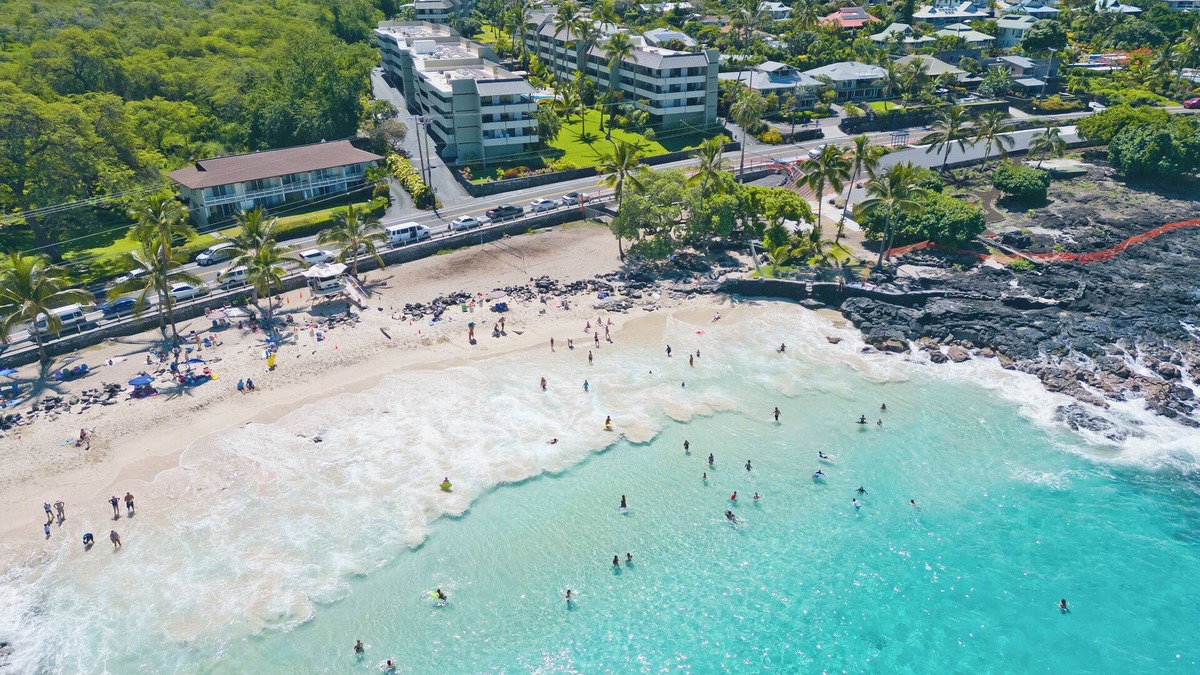 Kahaluu Bay Apartment | Ocean View Magic Sands Beach Condo in Kailua Kona Hawaii