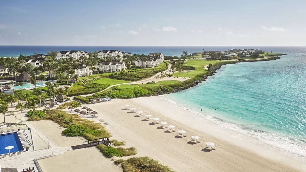 Rokers Point Hotel | Ocean View One-Bedroom Gem, Grand Isle Resort, With Private Beach