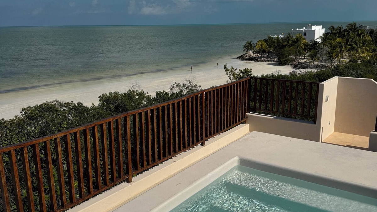 Isla Holbox Apartment | Ocean View Penthouse with Rooftop & Plunge Pool - B301