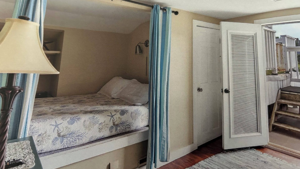 Manomet House | Ocean view spacious 5-bedroom Cape Cod style house with roof deck, AC, WiFi.