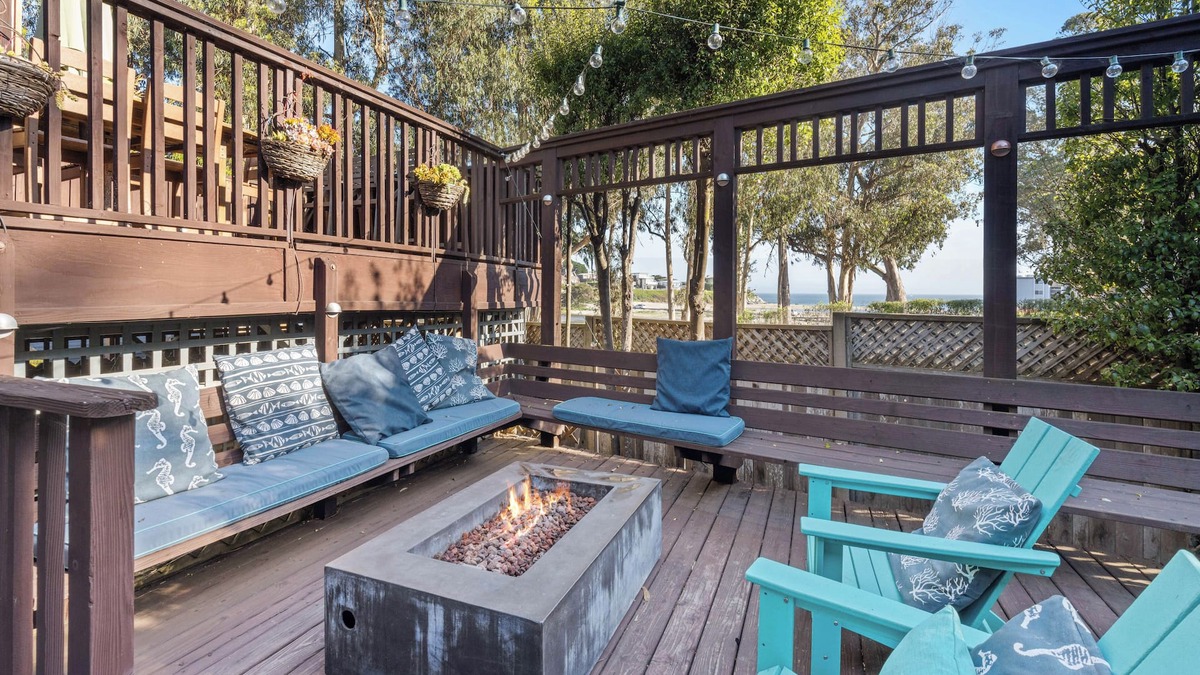 Eastside Santa Cruz House | Ocean View ~ Steps to the Beach ~ Family Ohana friendly