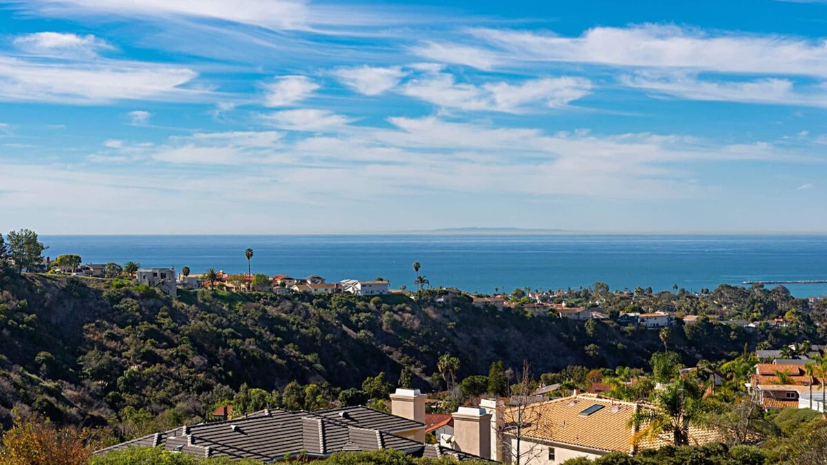 San Onofre House | Ocean View Luxury Less than a mile from the Ocean