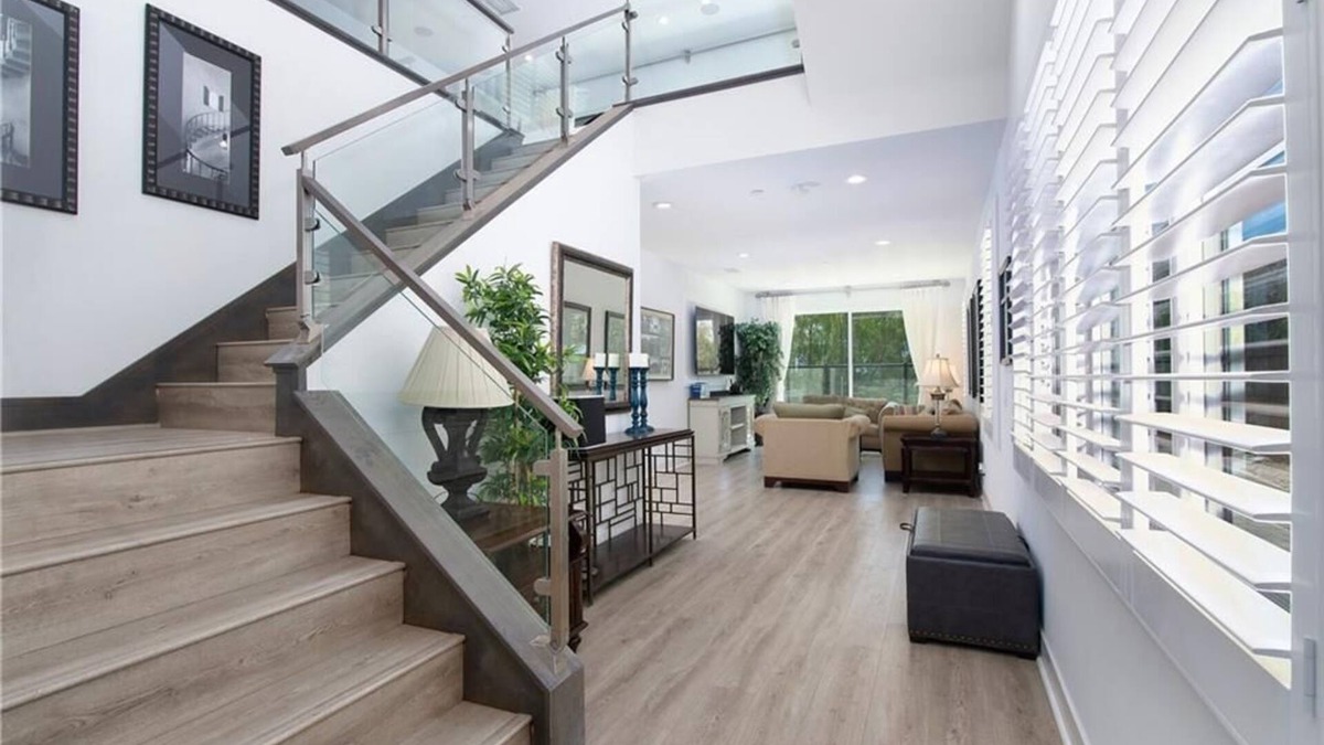 San Onofre House | OCEAN VIEW AND OCEAN CLOSE
