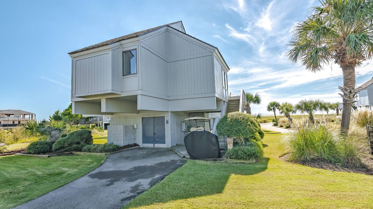 Bald Head Island Villa | Ocean view villa with 2 decks and 2 golf carts; next door to BHI Club