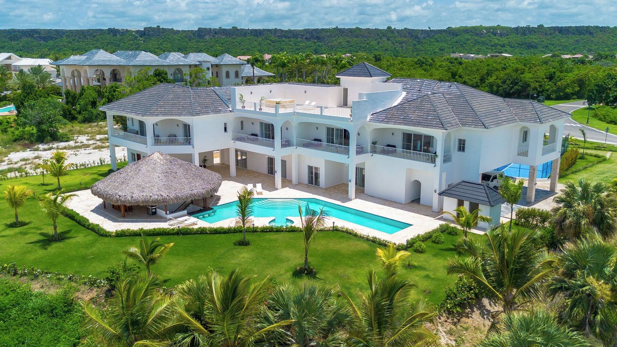 Punta Cana Villa | Ocean View Villa, cooking included, Beach Access