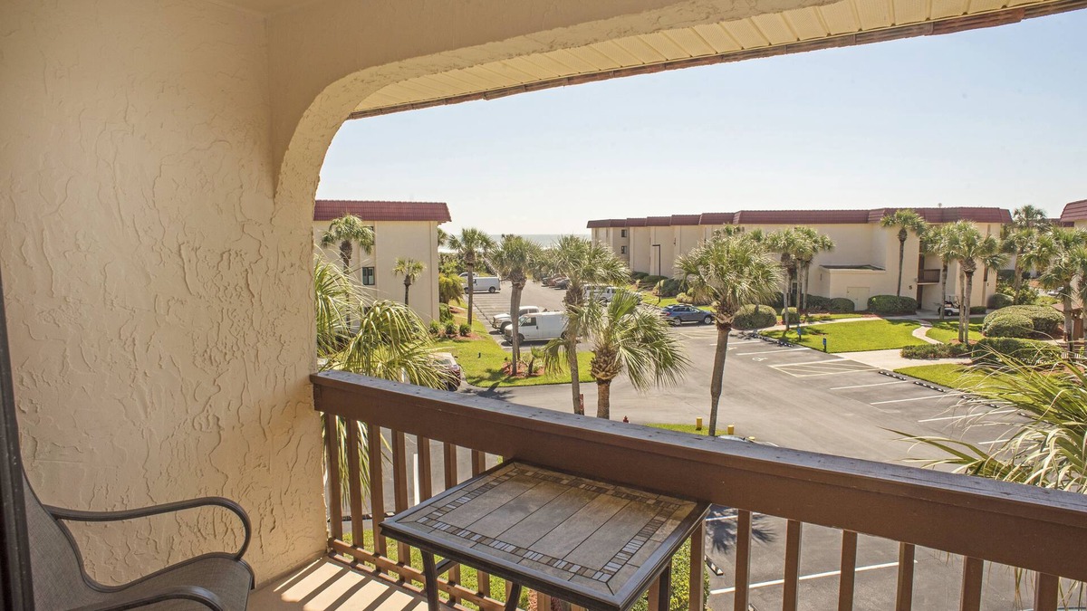 St. Augustine Beach Condo | OCEAN VIEW Villa. Steps to the Beach! Pool, Hot Tub, SPECIAL OFF-SEASON RATES!