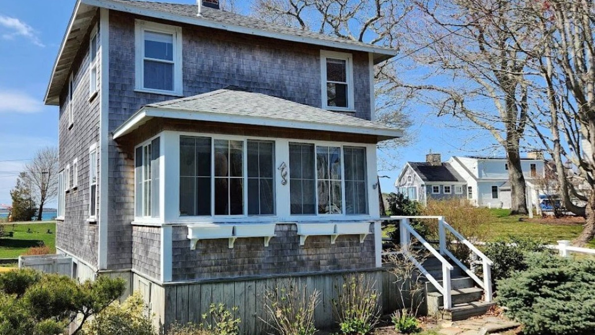 Pocasset House | Ocean View Walk to Beach 3 Bed 3 Bath Cape House- Sunset View