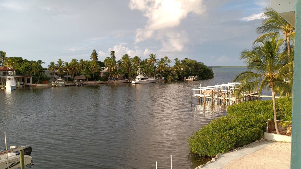 Lower Matecumbe Key Condo | Ocean View with protected dock on lagoon with private boat ramp