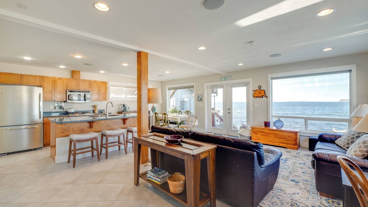 Birch Bay Cottage | Ocean Views & Beach Access at Cottage on Birch Bay