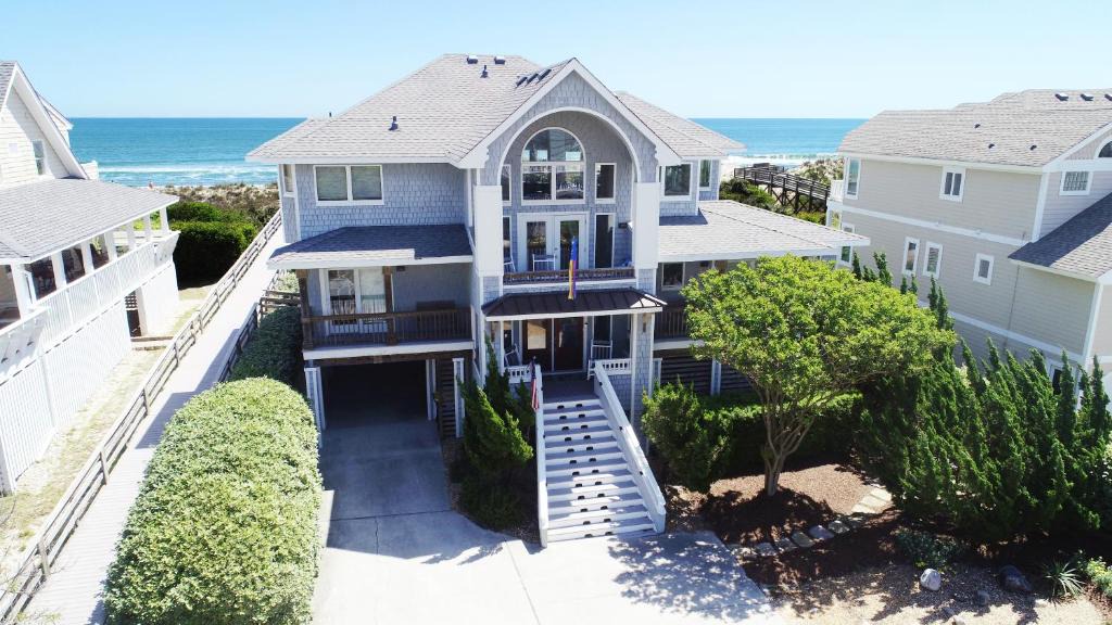 Corolla Light House | Ocean Views, Den, Community Pools, Close to Beach access, 103, Brigadune-Oceanfront
