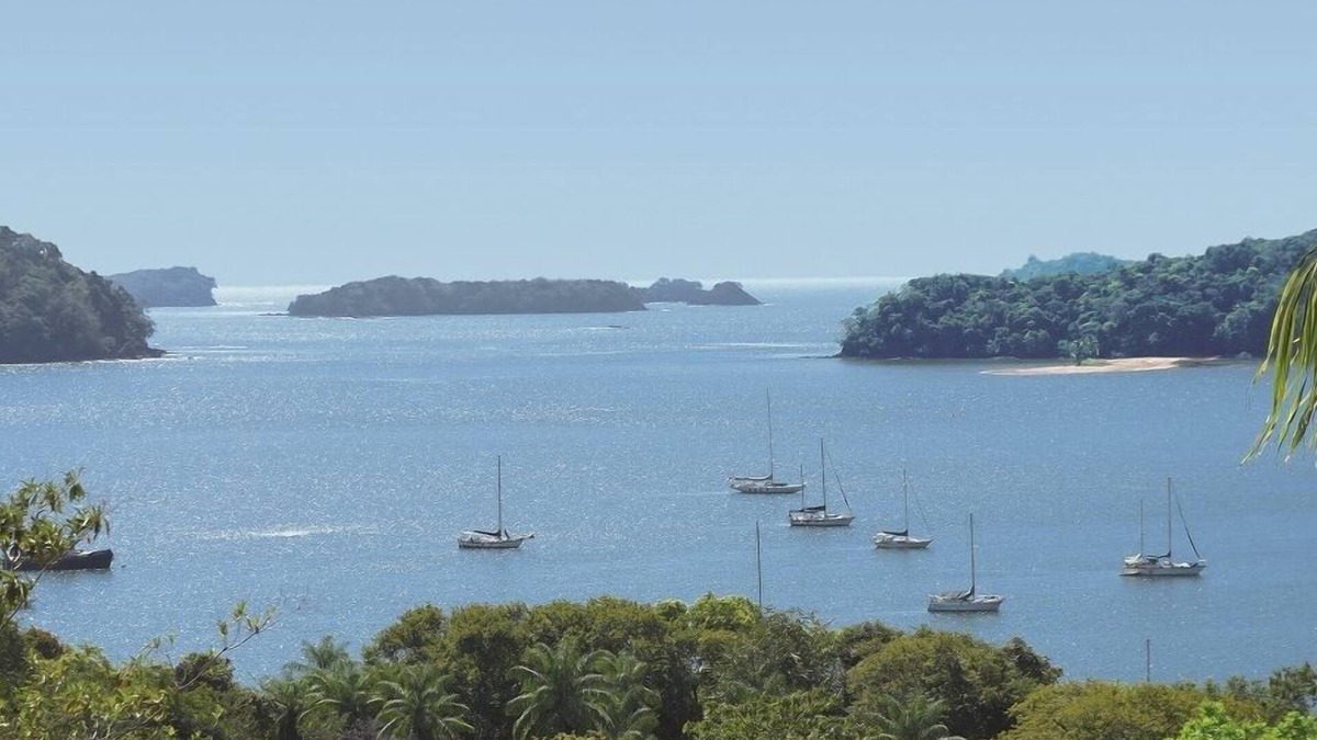 Boca Chica House | Ocean Views & Easy Access to Hotel Facilities