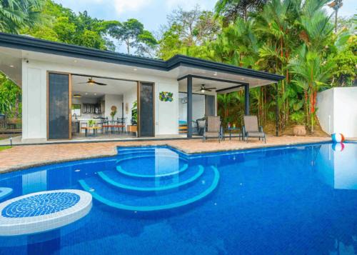 Ciudad Cortes House | Ocean Views-private-pool-easy Access-ojochal-gate