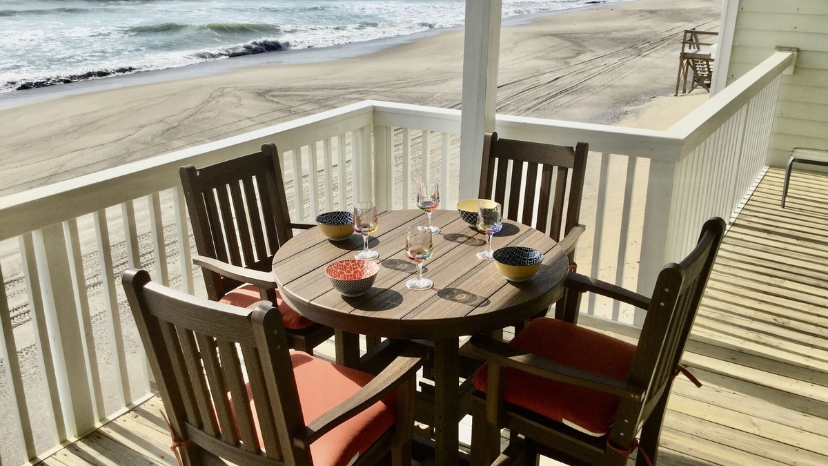 Kure Beach Condo | ⛱Oceanfront 3BDR, 2 Bath Condo, Covered Deck, Easy Beach Access, Pools/Hot Tub⛱