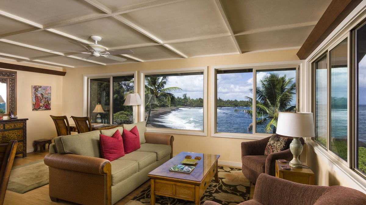 Hana Condo | Oceanfront #5 at Hana Kai Maui - 2 BR/2 BA Upper Floor Corner 100ʻ from Water!