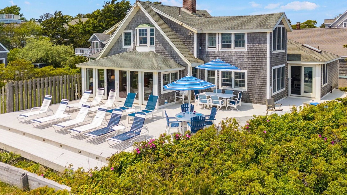 Dennis Port House | Oceanfront 5 bedroom home sleeping 10-Stunning views