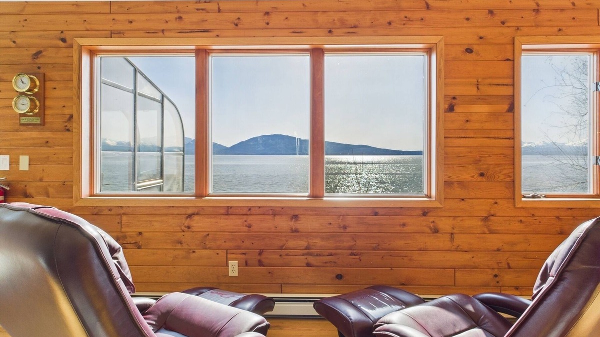 Juneau Villa | Oceanfront | 6BR w/King Beds & Private Beach