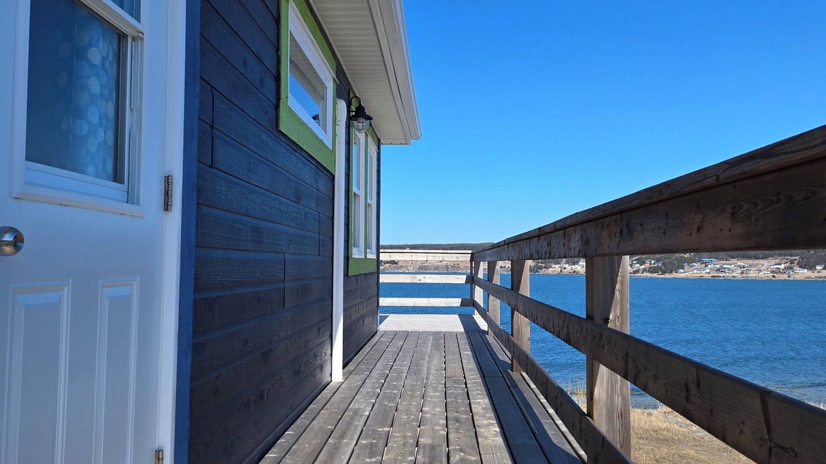 Rocky Harbour Apartment | Oceanfront Apartment, Gros Morne View in the heart of Park