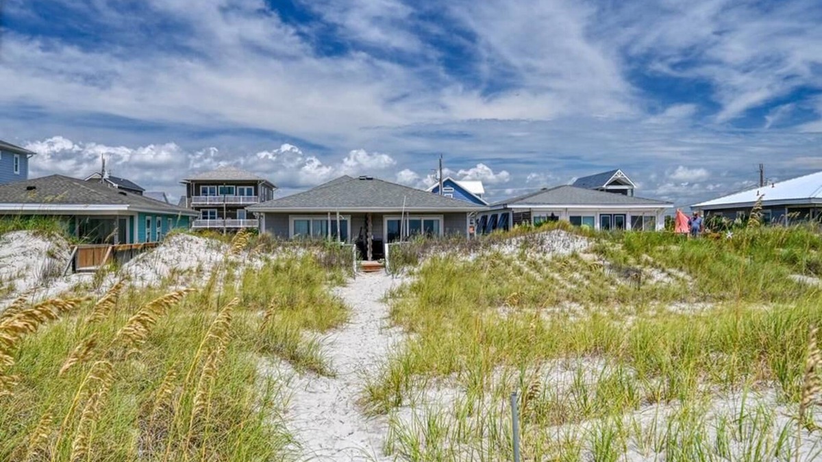 Topsail Beach House | Oceanfront Beach House - Two Kitchens - Pets Allowed