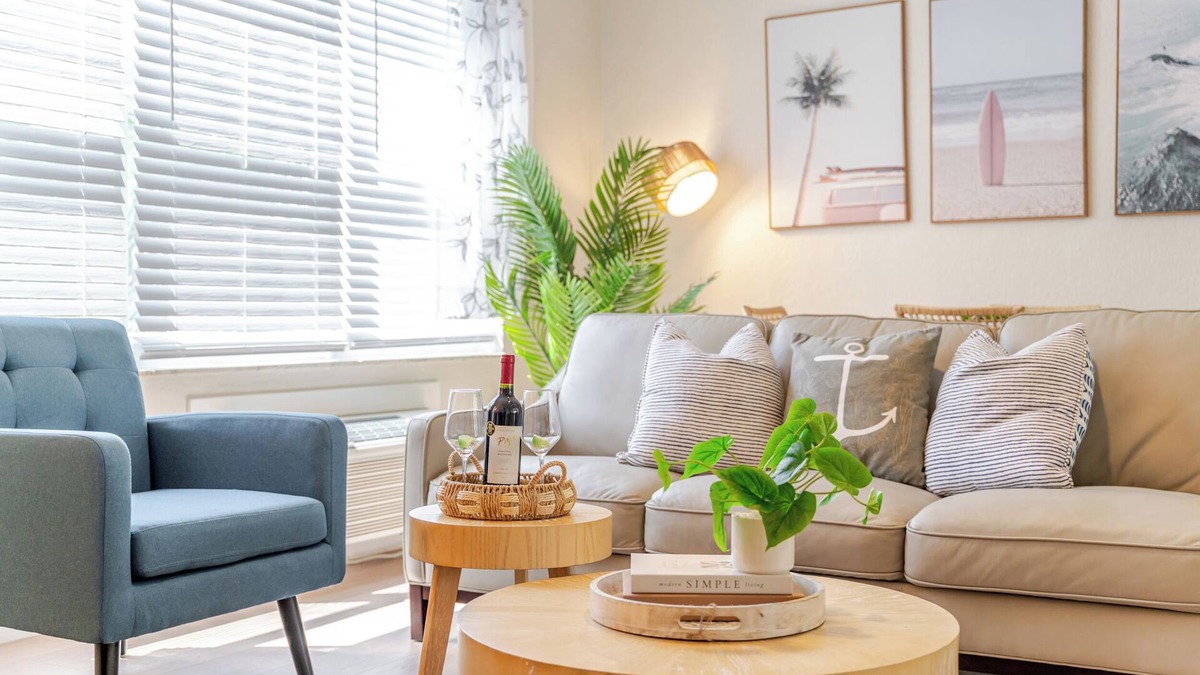 Hollywood South Central Beach Condo | Oceanfront Bliss Cozy 1BR by Beach Free Parking