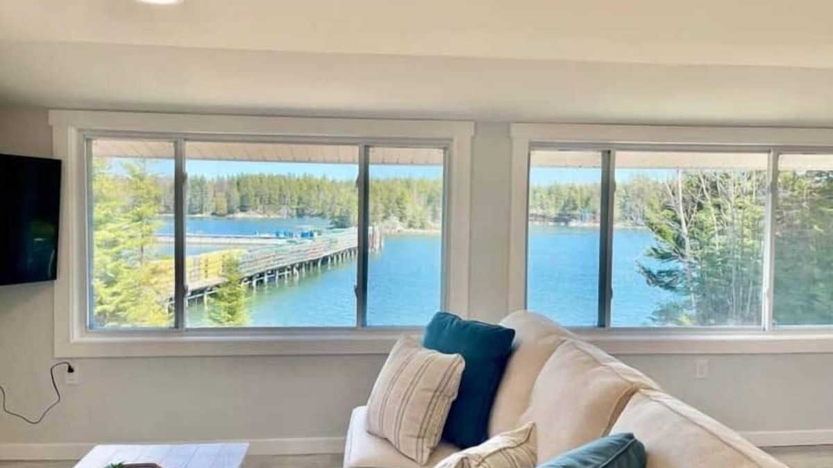 Steuben House | Oceanfront Cottage on Private Island