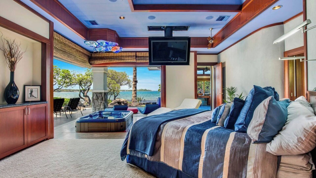 Waikoloa House | Oceanfront Estate, Steps to Ocean - Pool, Spa, Home Theater, B-Ball Court!