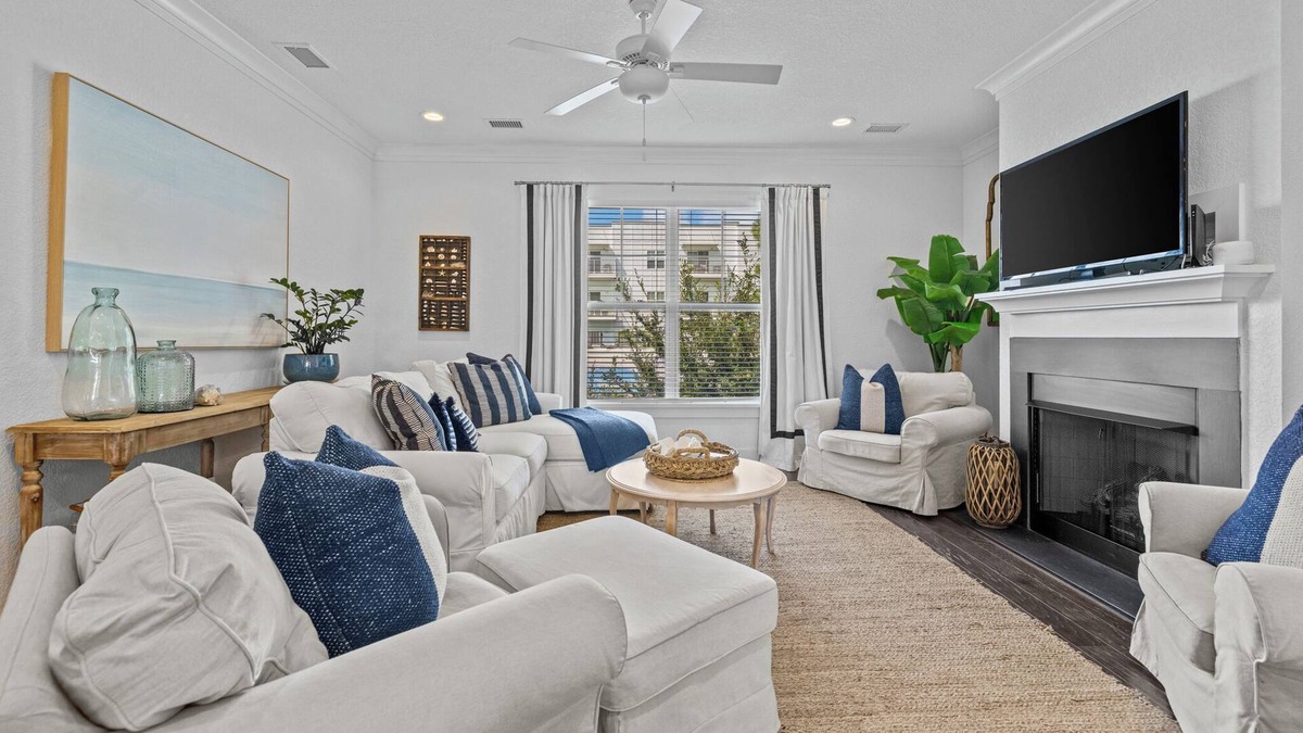 Northeast Virginia Beach House | Oceanfront Family Retreat walk to Beach, Dome, Surf Park, Restaurants, BIKES