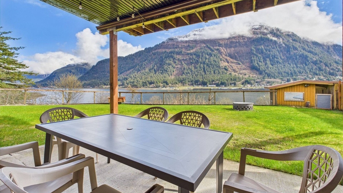 West Juneau House | Oceanfront Fire Pit, Decks, Large Yard, Views!