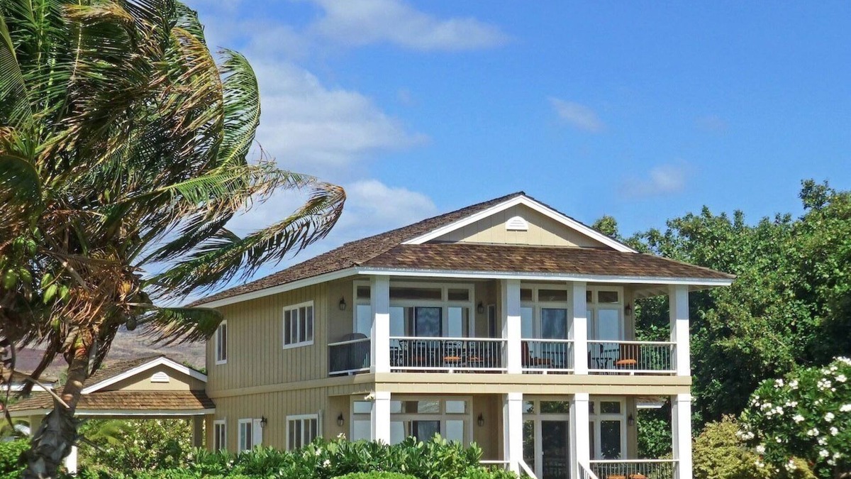 Kekaha House | Oceanfront 'Laguna Beach House' A/C .Amazing Sunsets.Beach - TVNCU #1074