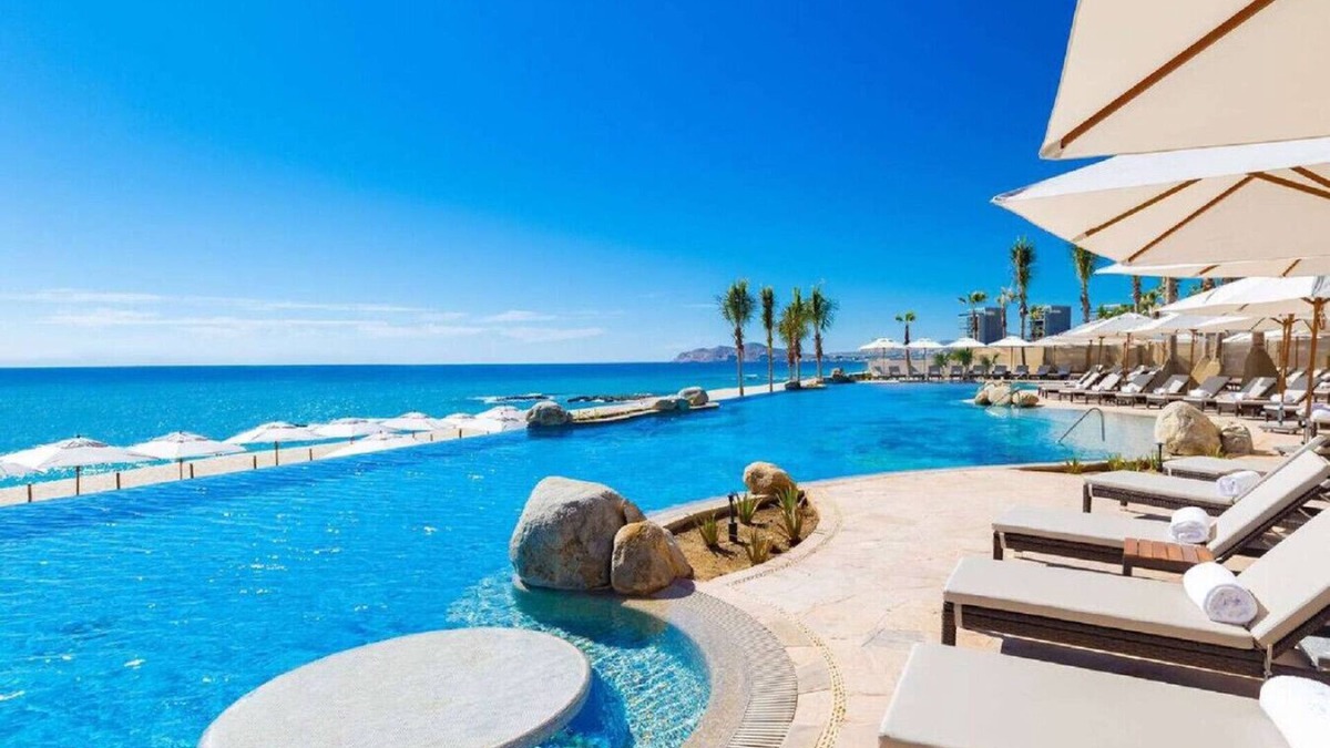 San Jose del Cabo House | Oceanfront Luxury: Stunning 2-Bedroom Beach Escape